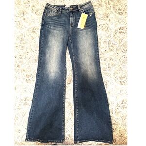 Brand New Ladies 15/32 Risen Medium Wash Bootcut jeans